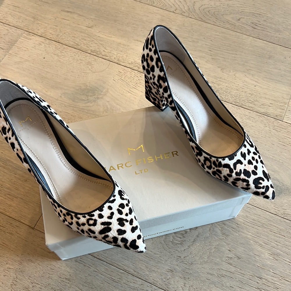 Marc Fisher mIZALALY White Multi Pony Heels